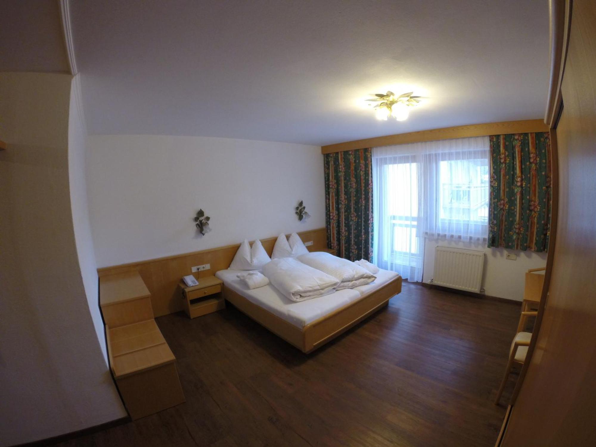 Hotel Alpina 萨尔巴赫 客房 照片