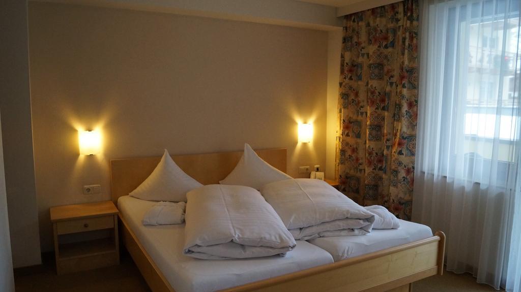 Hotel Alpina 萨尔巴赫 外观 照片